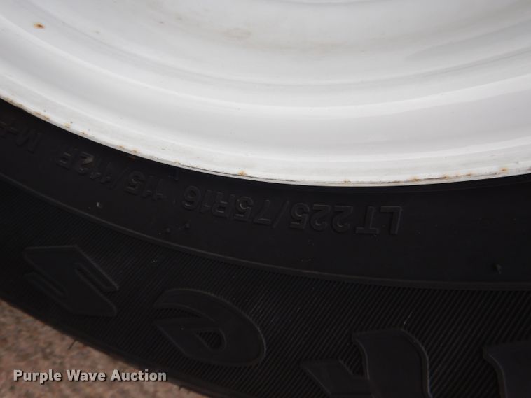 image for item DG5941 2016 GMC Savana box truck