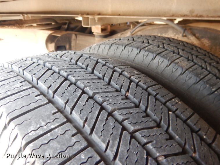 image for item DG5941 2016 GMC Savana box truck