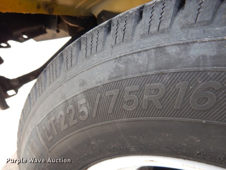 image for item DG5941 2016 GMC Savana box truck