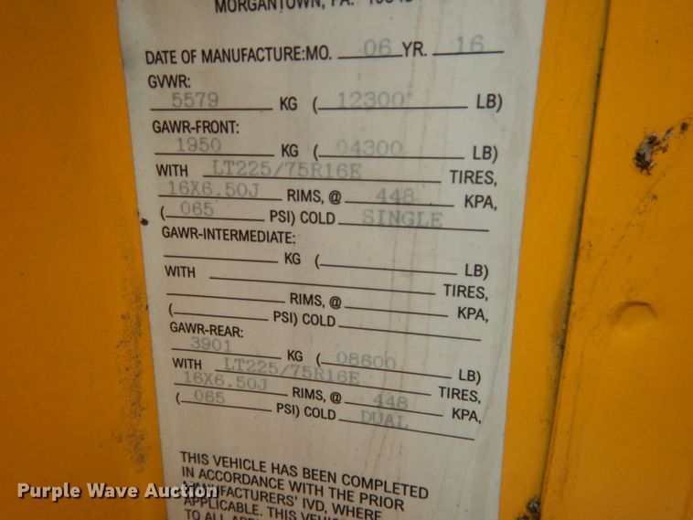 image for item DG5941 2016 GMC Savana box truck