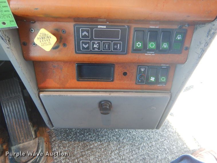 image for item DG5968 2001 Van Hool T2145 coach bus