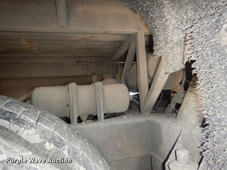 image for item DG5968 2001 Van Hool T2145 coach bus