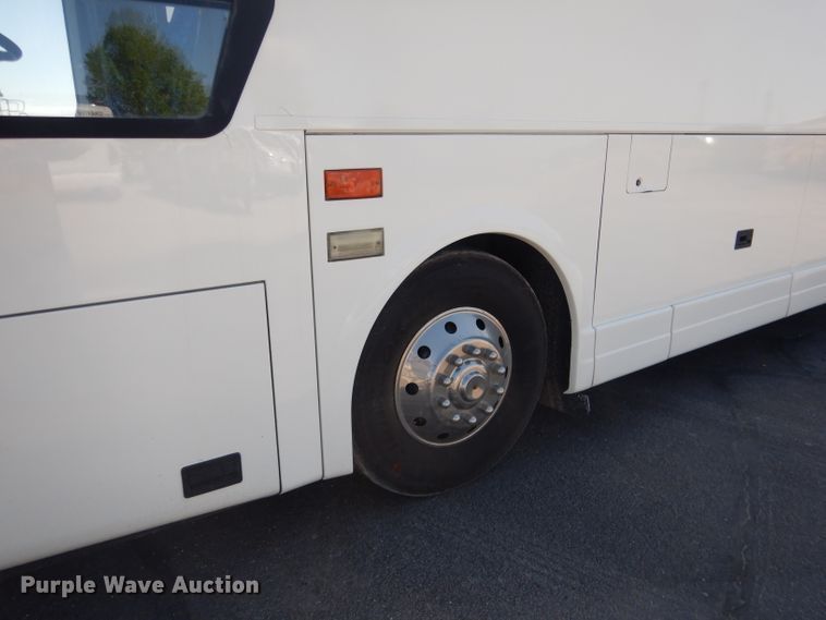 image for item DG5968 2001 Van Hool T2145 coach bus