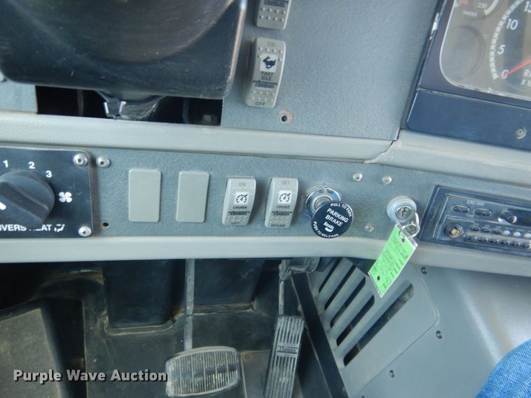 image for item DG5969 2002 Thomas Built Saf-T-Liner MVP ER school bus