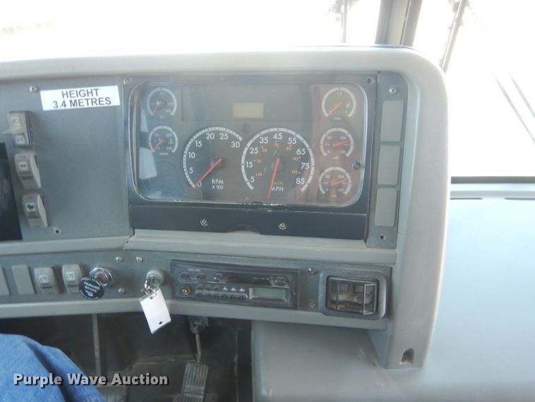 image for item DG5969 2002 Thomas Built Saf-T-Liner MVP ER school bus