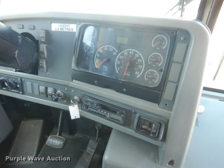 image for item DG5969 2002 Thomas Built Saf-T-Liner MVP ER school bus