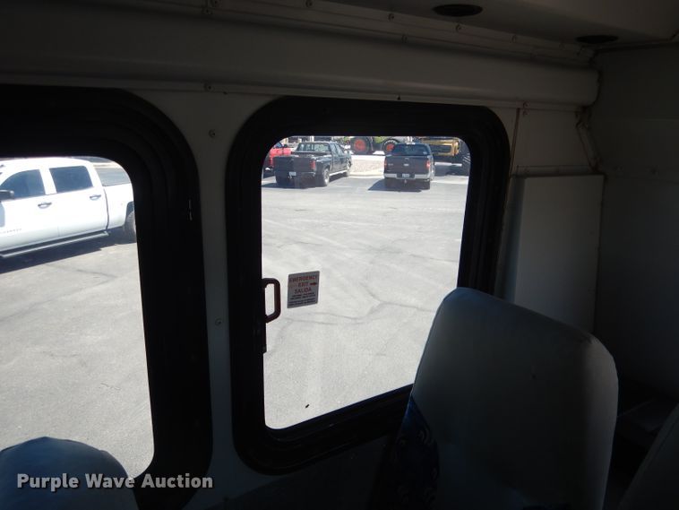 image for item DG5969 2002 Thomas Built Saf-T-Liner MVP ER school bus