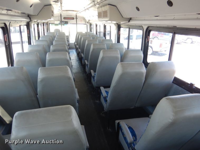 image for item DG5969 2002 Thomas Built Saf-T-Liner MVP ER school bus