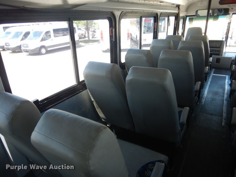 image for item DG5969 2002 Thomas Built Saf-T-Liner MVP ER school bus