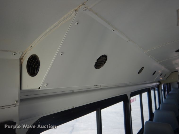 image for item DG5969 2002 Thomas Built Saf-T-Liner MVP ER school bus