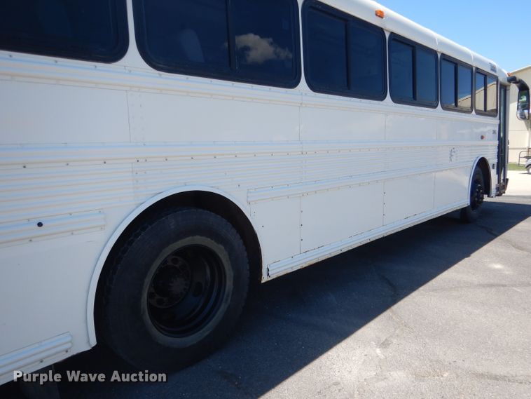 image for item DG5969 2002 Thomas Built Saf-T-Liner MVP ER school bus