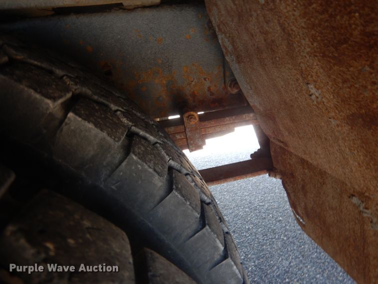 image for item DG5969 2002 Thomas Built Saf-T-Liner MVP ER school bus