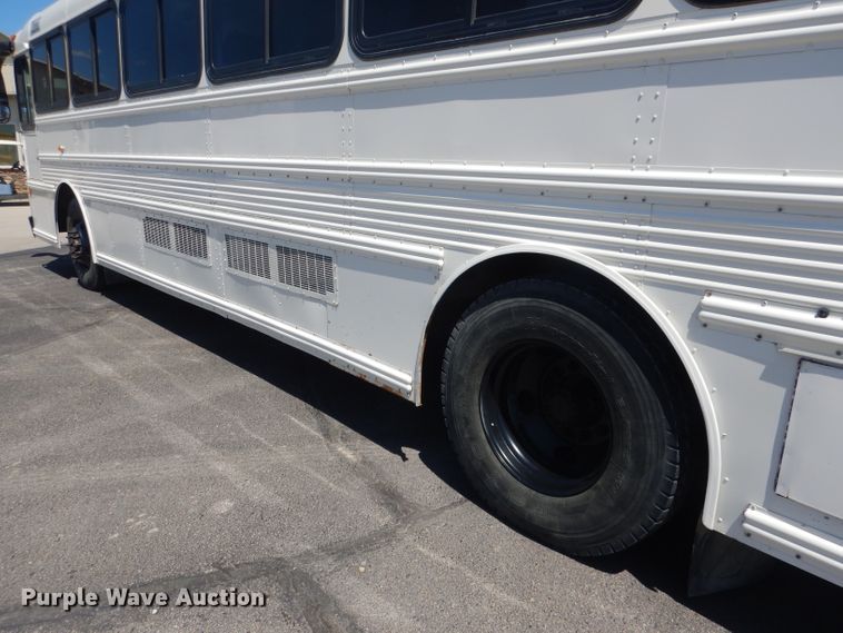 image for item DG5969 2002 Thomas Built Saf-T-Liner MVP ER school bus