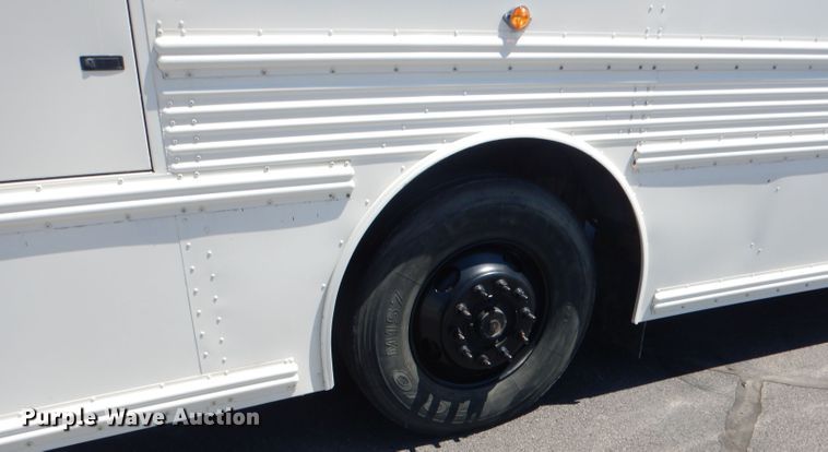 image for item DG5969 2002 Thomas Built Saf-T-Liner MVP ER school bus