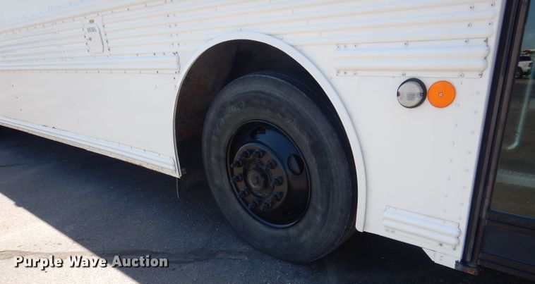 image for item DG5969 2002 Thomas Built Saf-T-Liner MVP ER school bus