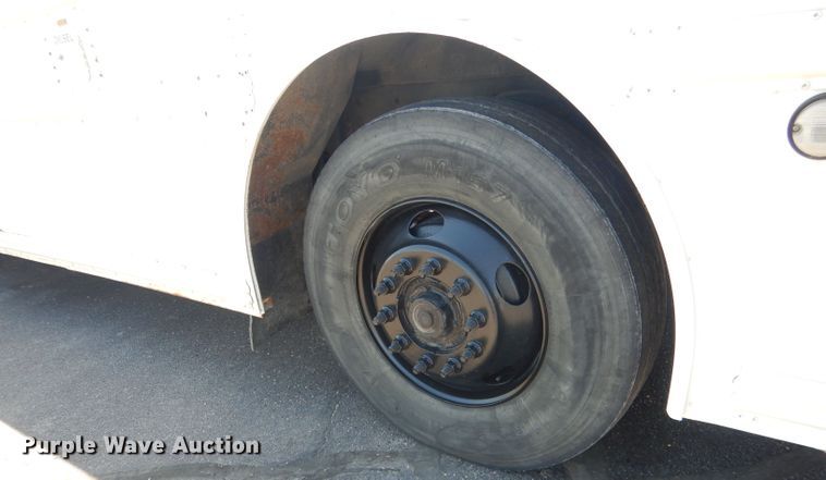 image for item DG5969 2002 Thomas Built Saf-T-Liner MVP ER school bus