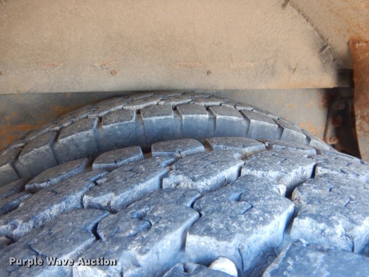 image for item DG5969 2002 Thomas Built Saf-T-Liner MVP ER school bus