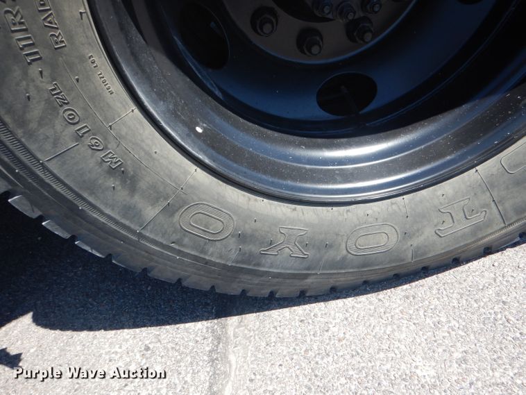 image for item DG5969 2002 Thomas Built Saf-T-Liner MVP ER school bus