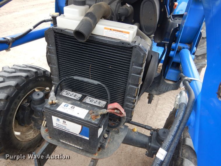 image for item DG5972 2003 New Holland TC35S MFWD tractor