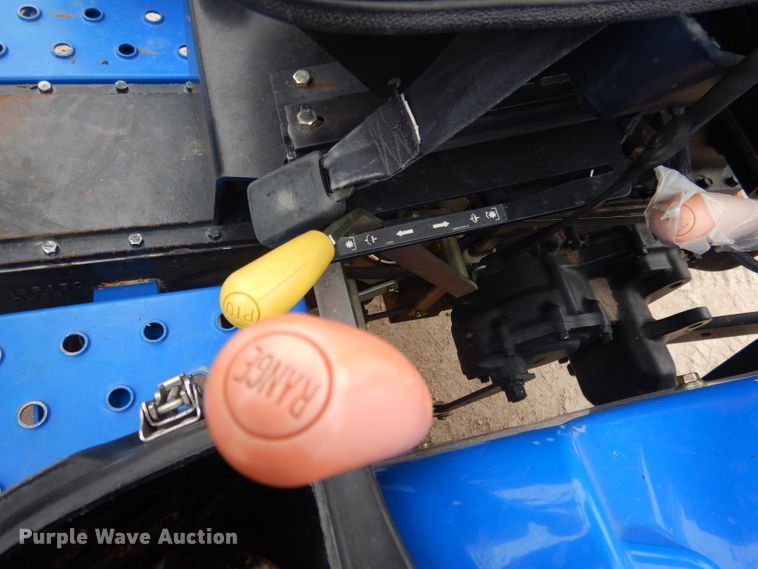 image for item DG5972 2003 New Holland TC35S MFWD tractor