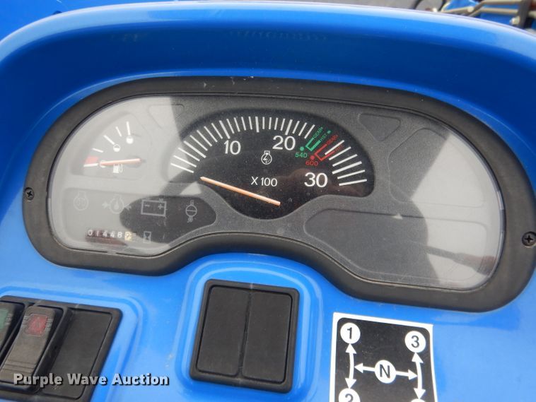 image for item DG5972 2003 New Holland TC35S MFWD tractor