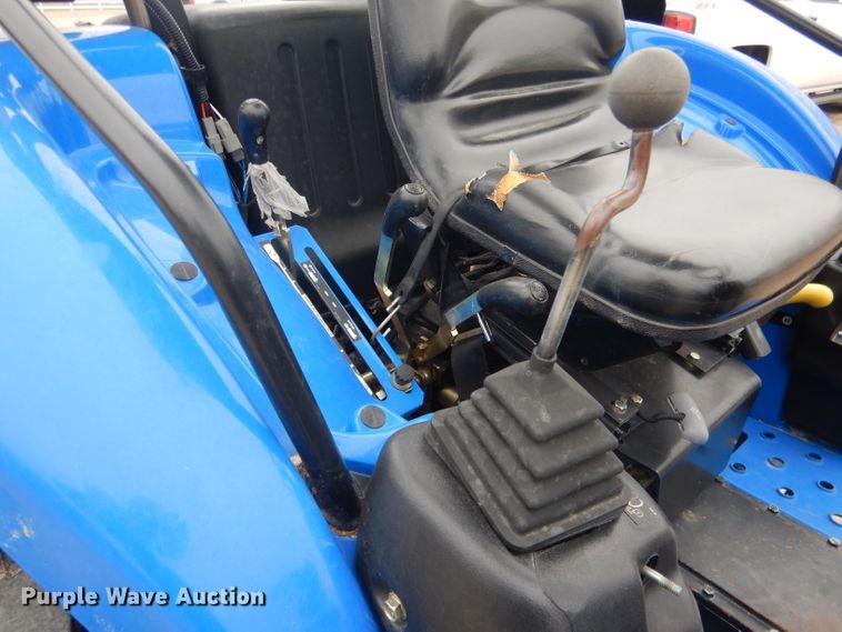 image for item DG5972 2003 New Holland TC35S MFWD tractor