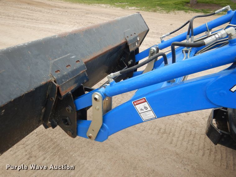 image for item DG5972 2003 New Holland TC35S MFWD tractor