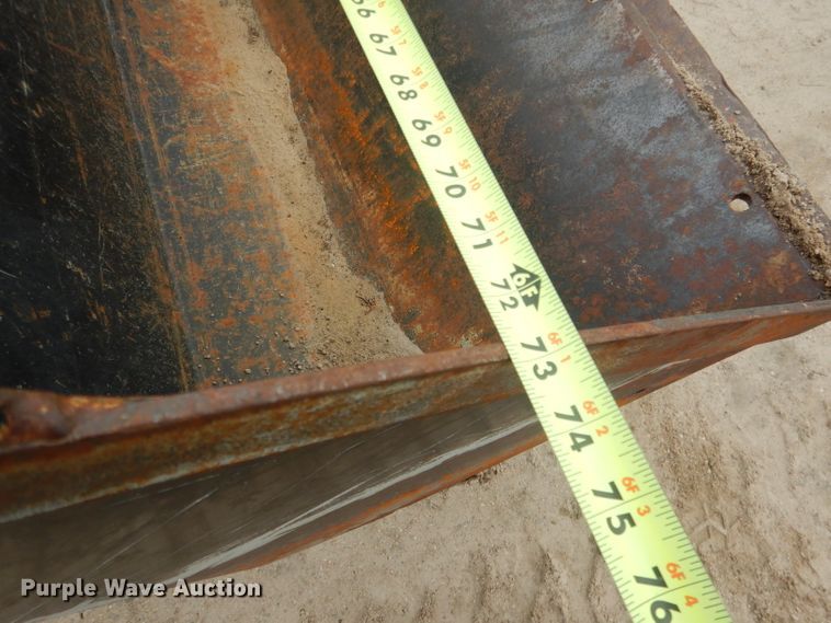 image for item DG5972 2003 New Holland TC35S MFWD tractor