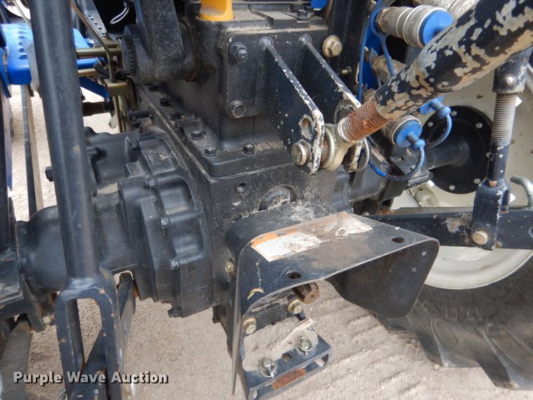 image for item DG5972 2003 New Holland TC35S MFWD tractor