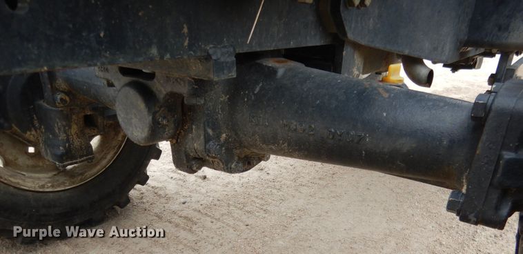 image for item DG5972 2003 New Holland TC35S MFWD tractor