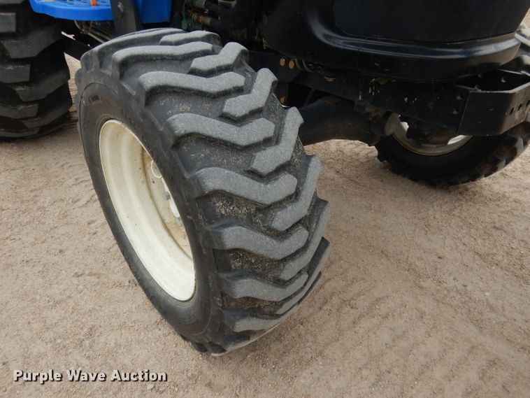 image for item DG5972 2003 New Holland TC35S MFWD tractor