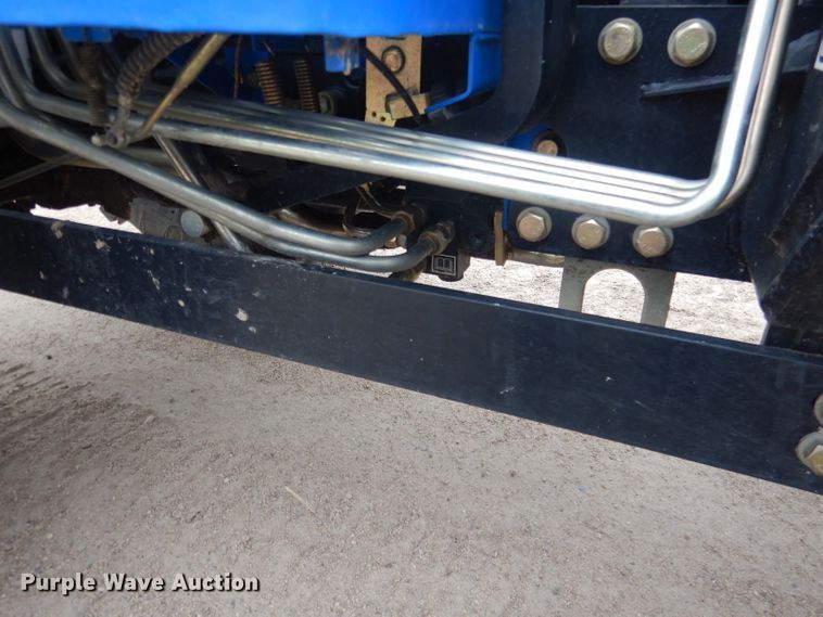 image for item DG5972 2003 New Holland TC35S MFWD tractor