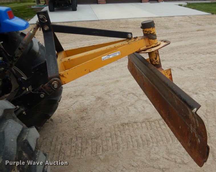 image for item DG5972 2003 New Holland TC35S MFWD tractor