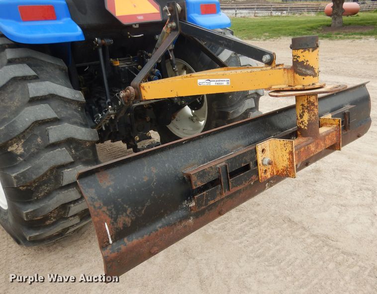image for item DG5972 2003 New Holland TC35S MFWD tractor