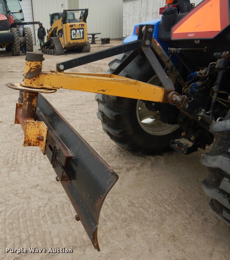 image for item DG5972 2003 New Holland TC35S MFWD tractor