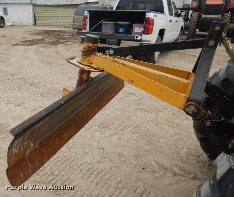 image for item DG5972 2003 New Holland TC35S MFWD tractor