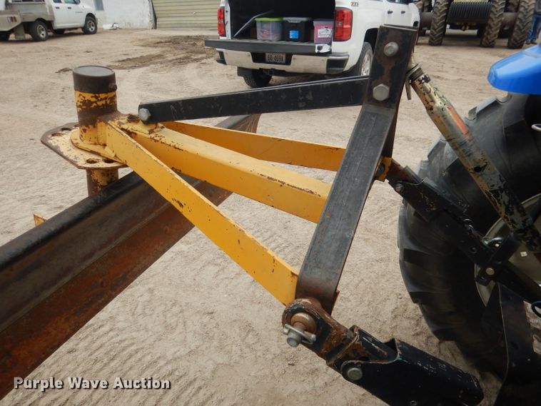 image for item DG5972 2003 New Holland TC35S MFWD tractor