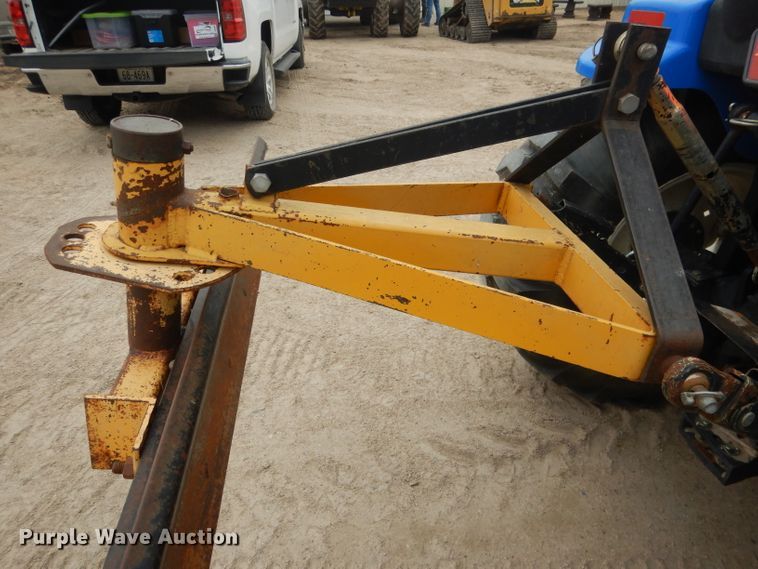 image for item DG5972 2003 New Holland TC35S MFWD tractor