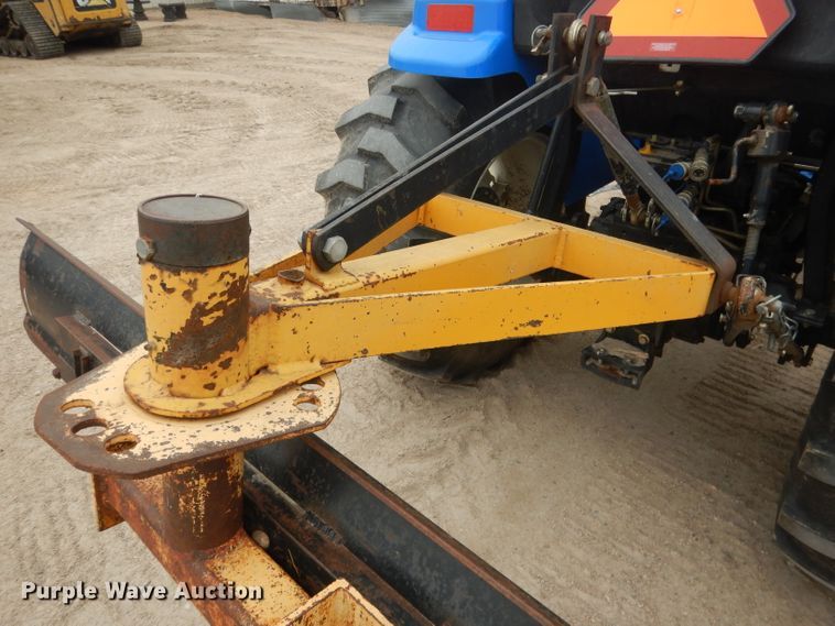 image for item DG5972 2003 New Holland TC35S MFWD tractor