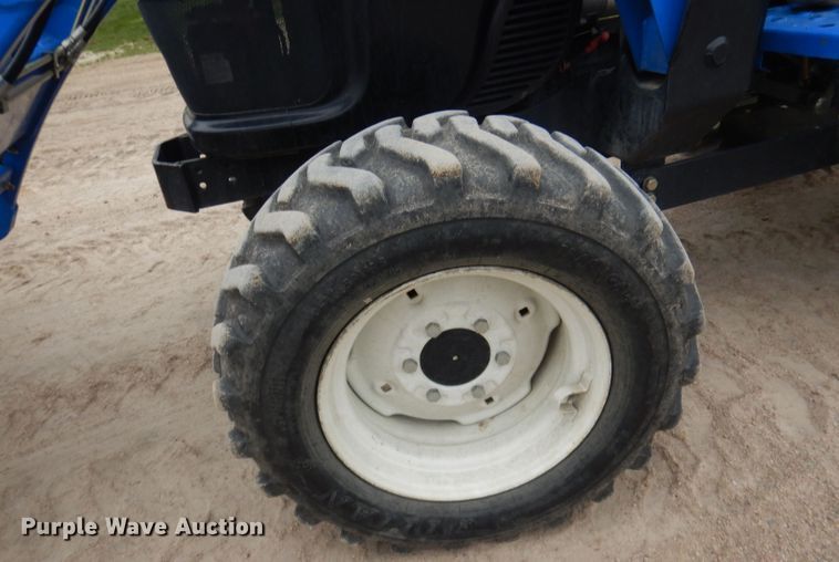 image for item DG5972 2003 New Holland TC35S MFWD tractor