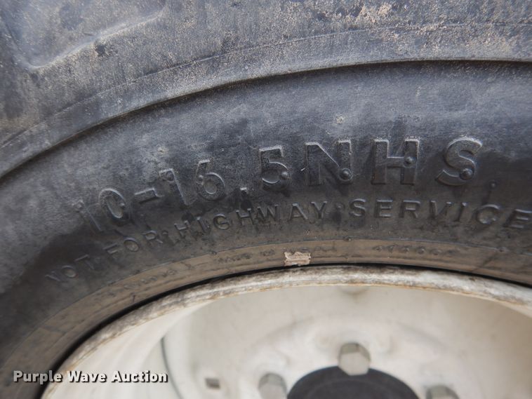 image for item DG5972 2003 New Holland TC35S MFWD tractor