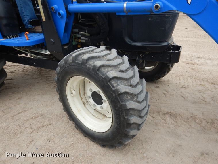 image for item DG5972 2003 New Holland TC35S MFWD tractor