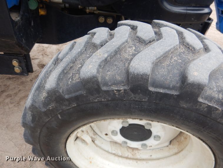 image for item DG5972 2003 New Holland TC35S MFWD tractor