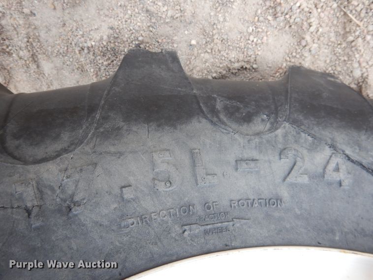 image for item DG5972 2003 New Holland TC35S MFWD tractor