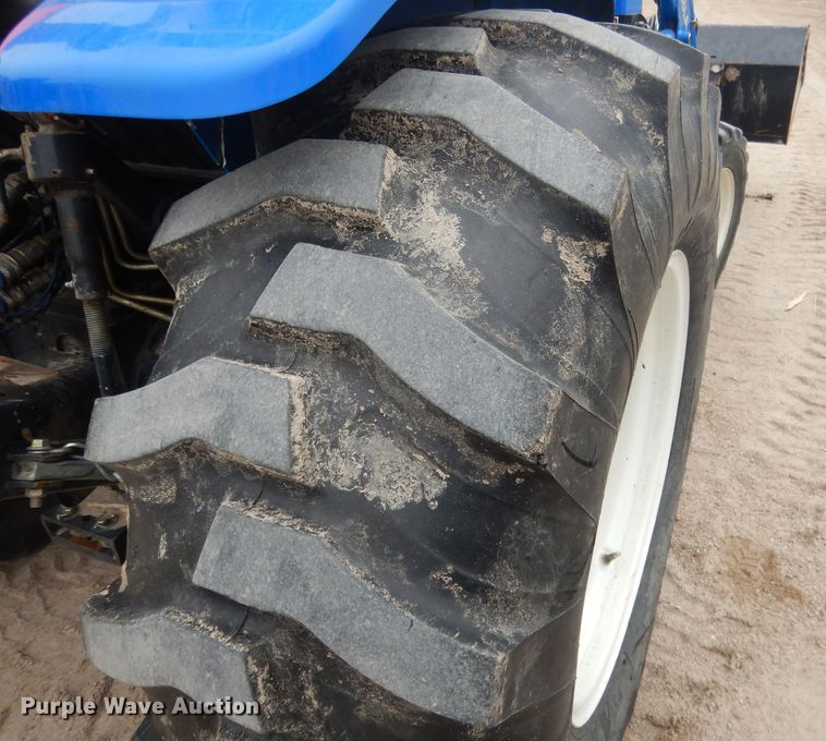image for item DG5972 2003 New Holland TC35S MFWD tractor
