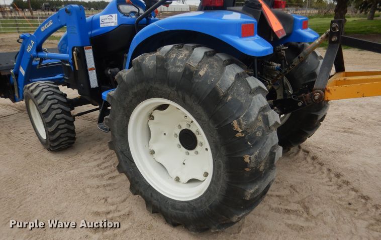 image for item DG5972 2003 New Holland TC35S MFWD tractor