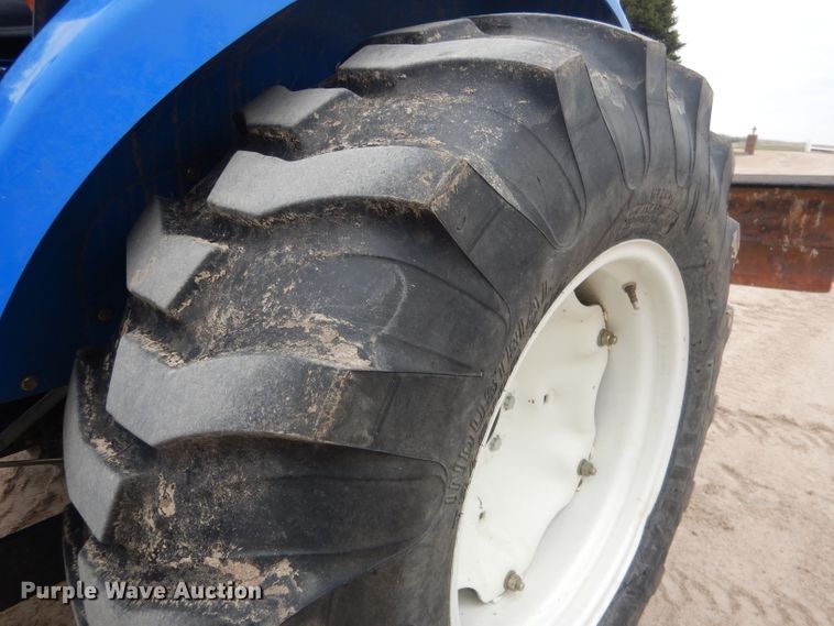 image for item DG5972 2003 New Holland TC35S MFWD tractor