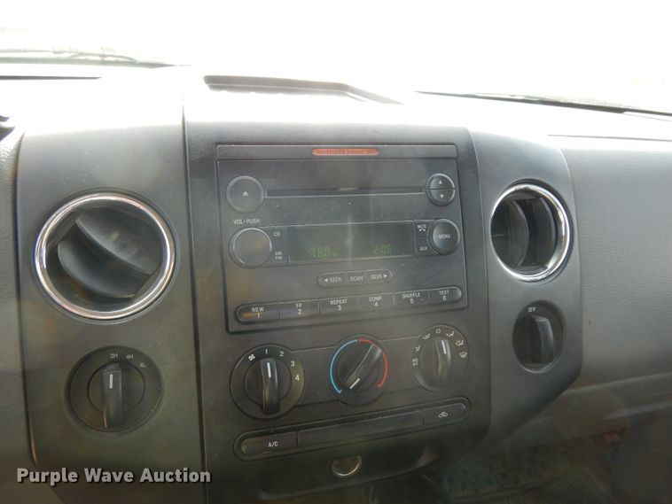 image for item DG6406 2004 Ford F150  pickup truck