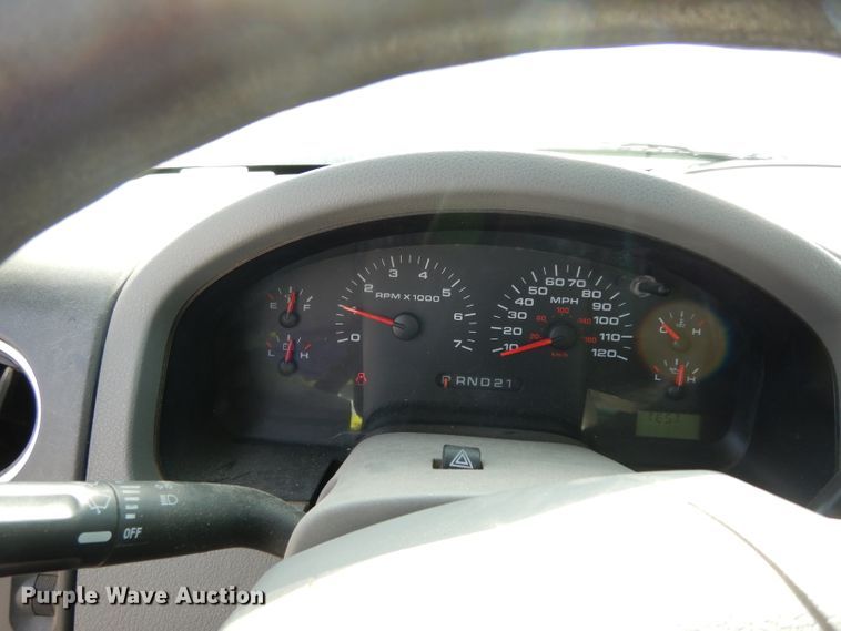 image for item DG6406 2004 Ford F150  pickup truck