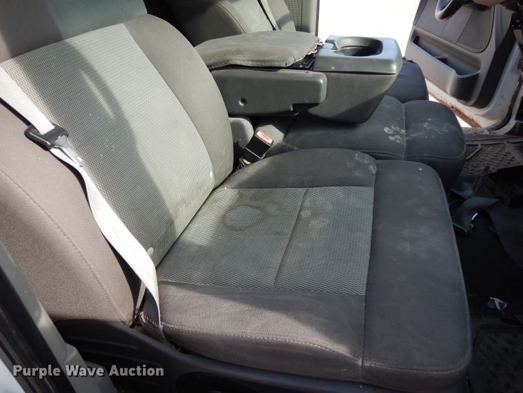 image for item DG6406 2004 Ford F150  pickup truck